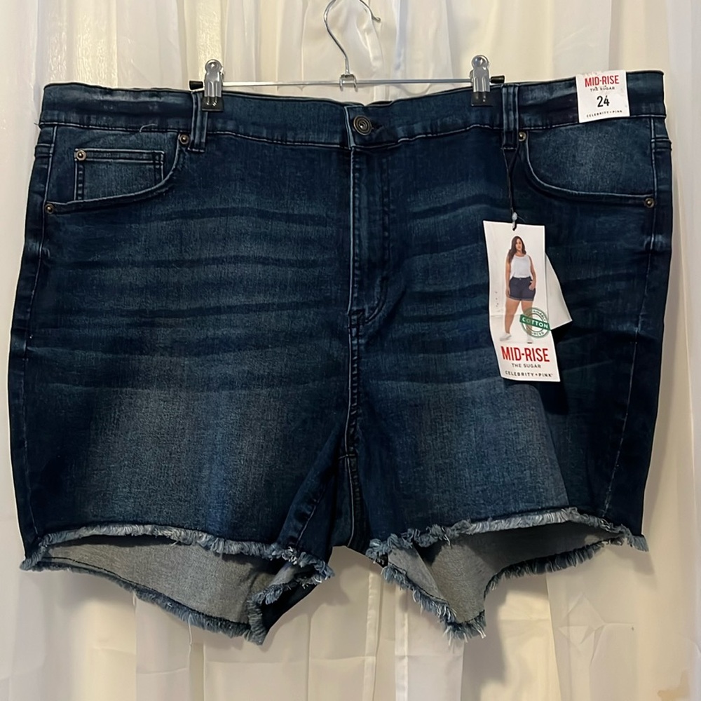Celebrity Pink “The Sugar”  Plus Size Fringe Jean Shorts New Mid-Rise Dark Wash
